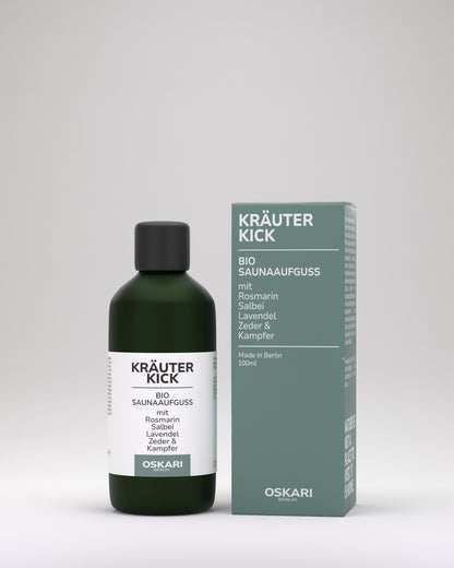 Bio Saunaaufguss Kräuter Kick von Oskari  Flasche und Schachtel vor hellgrauen Hintergrund