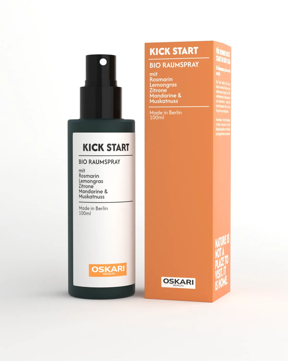 Bio Raumspray Kick Start mit Sprühkopf neben leuchtend orangefarbener Schachtel